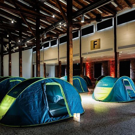 Indoor Camping Helsinki Hotel Exterior foto