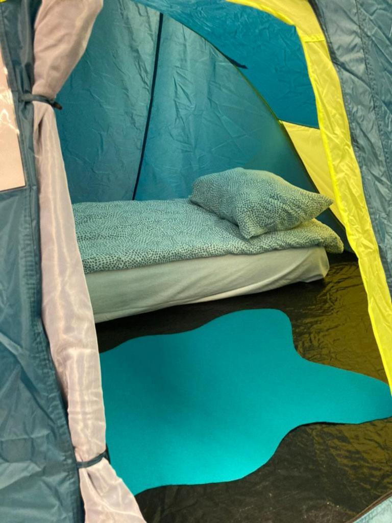 Indoor Camping Helsinki Hotel Exterior foto