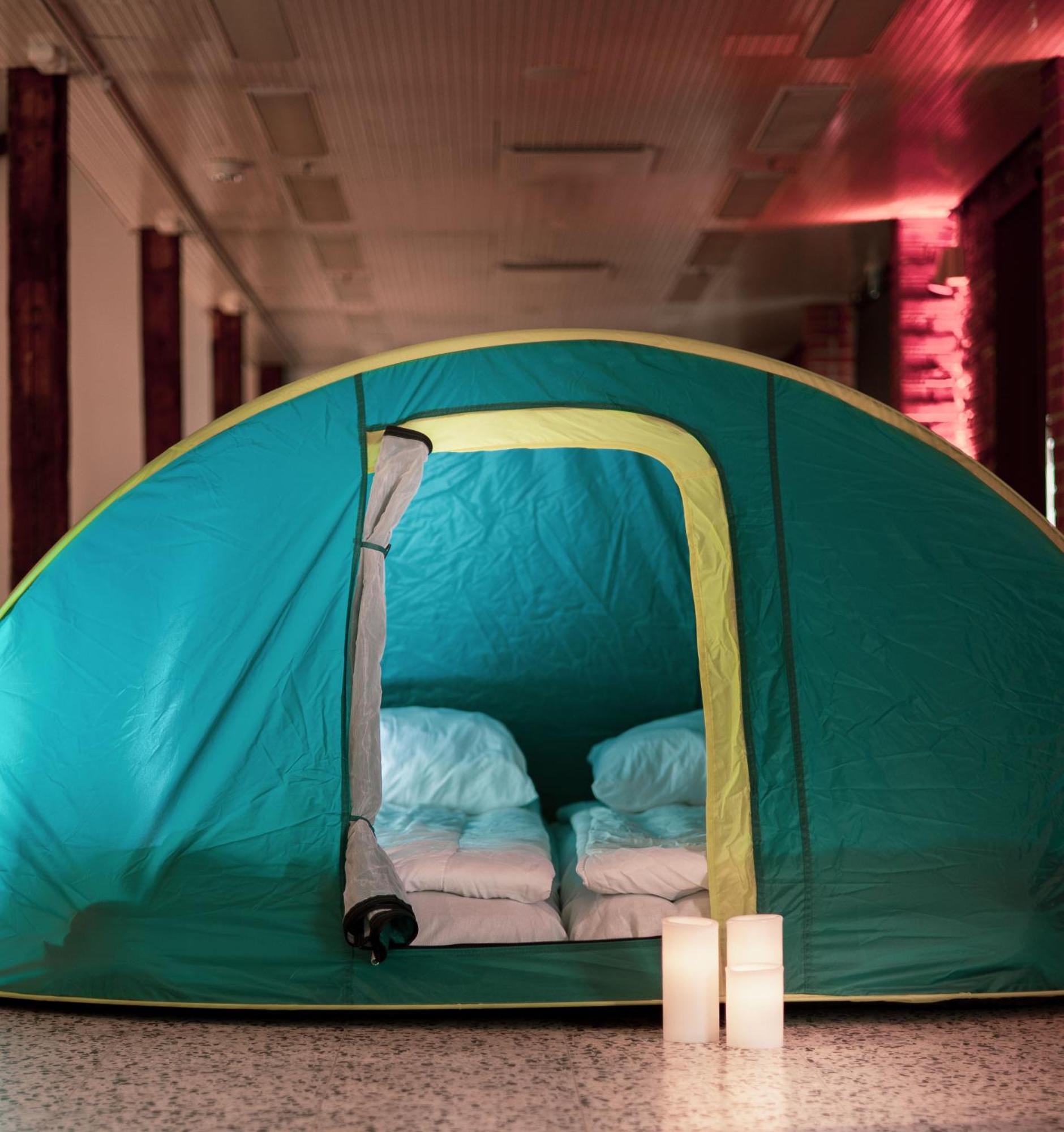 Indoor Camping Helsinki Hotel Exterior foto