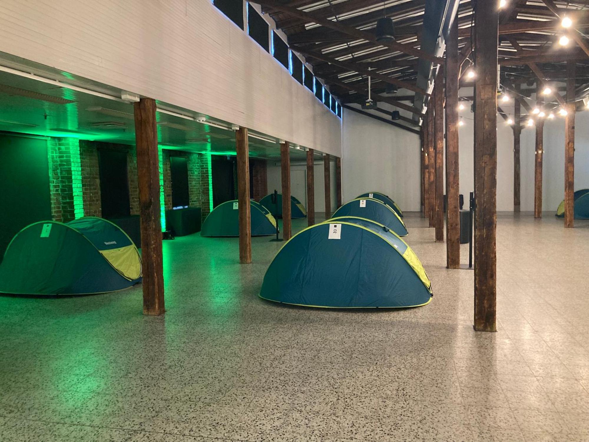 Indoor Camping Helsinki Hotel Exterior foto